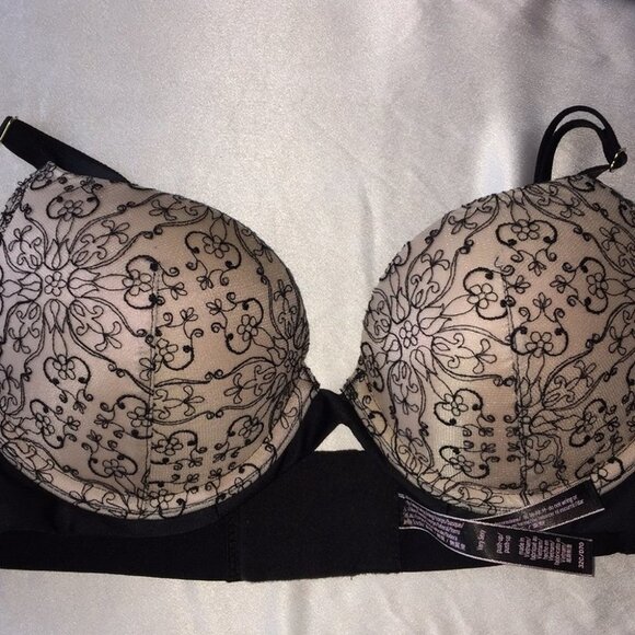 NEW VS Very Sexy Push-Up Bra Black Embroidered 32C - Picture 3 of 6